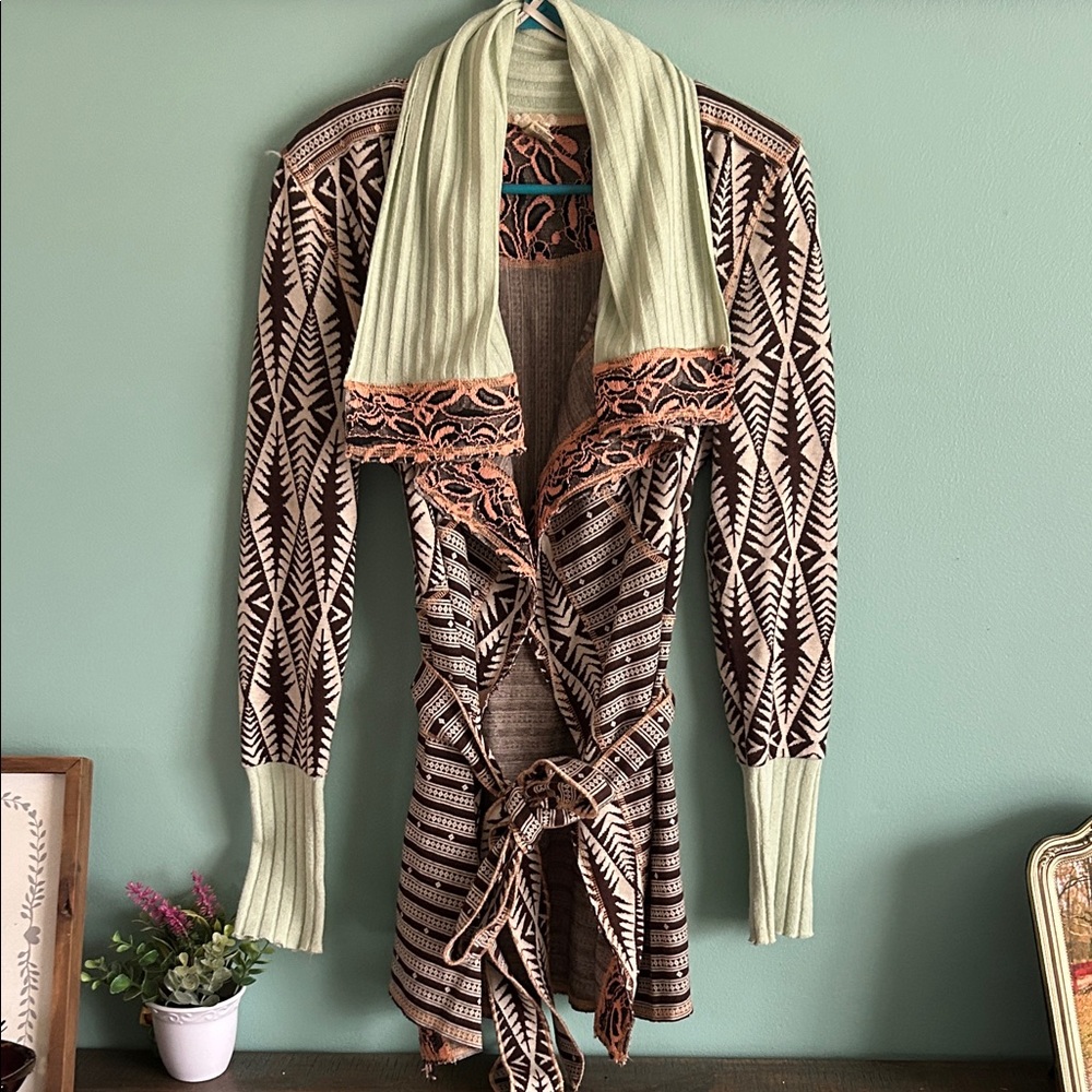 Gimmicks by BKE Geometric Brown and Cream Cardigan